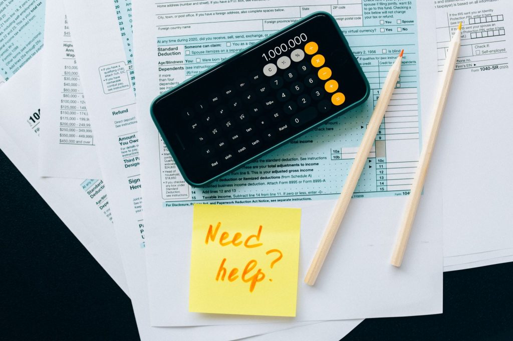 Formulaire fiscal et calculatrice pour estimer un versement PER