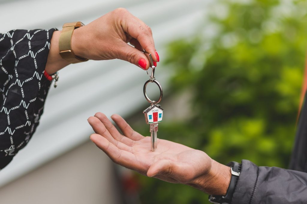 Remise des clés après la vente d’un bien immobilier