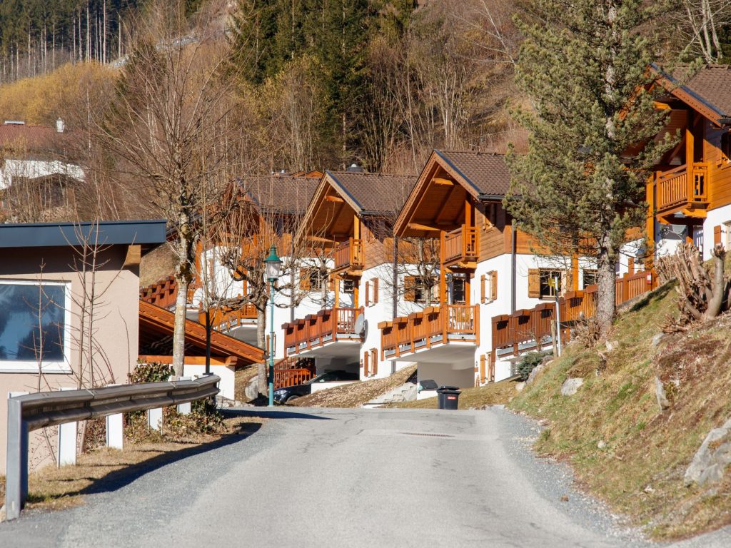 Maison de campagne utilisée comme résidence secondaire, concernée par la THRS 2026