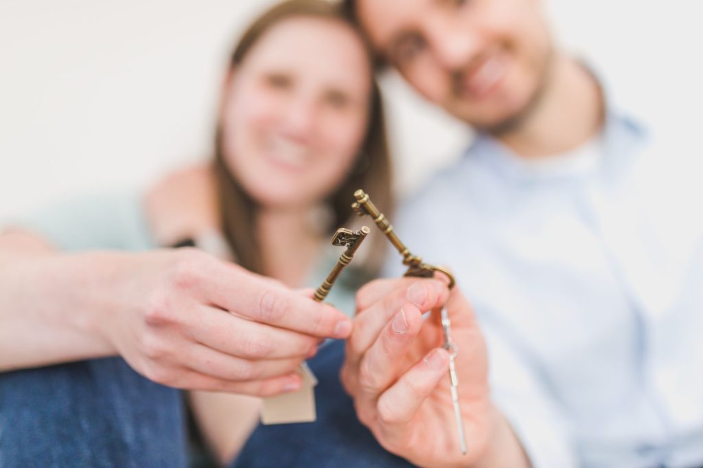 Remise des clés d'un appartement locatif dont l'usufruit est donné temporairement à un enfant