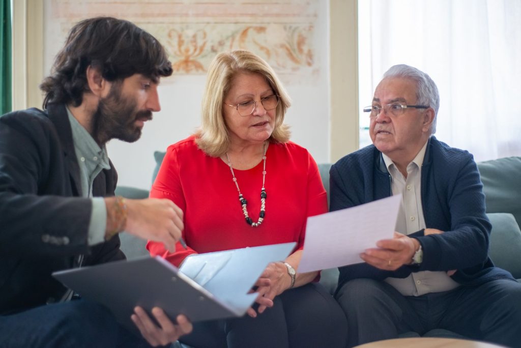 Conseil patrimonial : préparation du dossier de transmission d'entreprise avec un fiscaliste