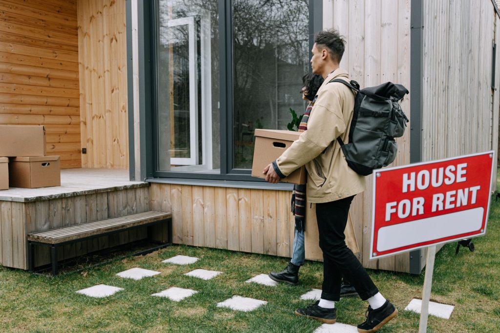 Étudiante bénéficiaire des loyers de l'appartement reçu en usufruit temporaire